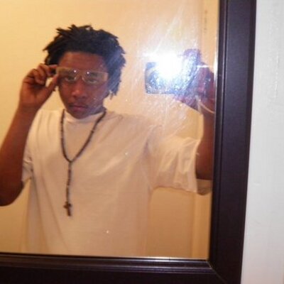 Profile Picture of Ernest Reese (@emanVside) on Twitter