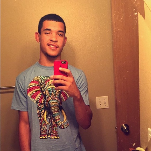 Profile Picture of Malik Obie (@odawggg) on Poshmark
