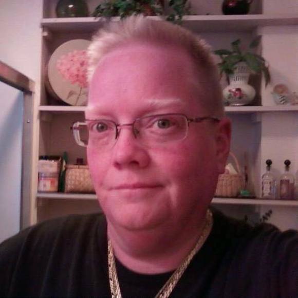 Profile Picture of Luann Hoffman (@luannhoffman) on Poshmark