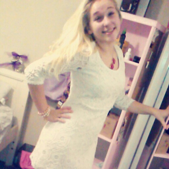 Profile Picture of Casey Karash (@caseyryanne13) on Poshmark