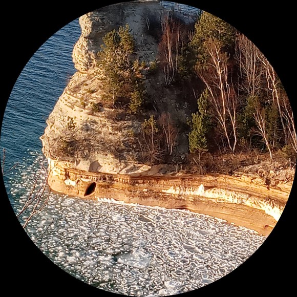 Profile Picture of Megan Zelten (@megandz2) on Poshmark