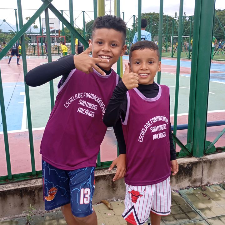 Profile Picture of Juan el canson (@juanelcansonsito) on Tiktok