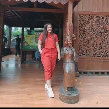 Profile Picture of yuli ng (@yulia.ng) on Tiktok