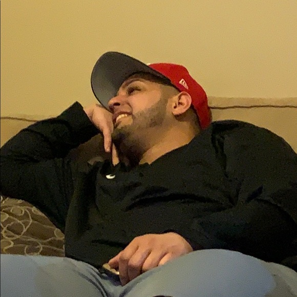 Austin Crowninshield - Poshmark Profile Picture of Austin Crowninshield (@a_crowninshield) on Poshmark