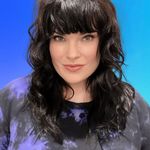 Profile Picture of Jen Thomas (@jenthomasradio) on Instagram