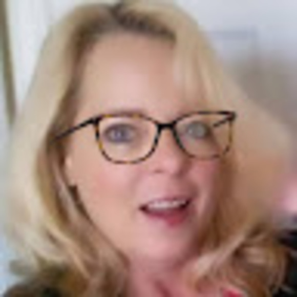 Profile Picture of Teresa bradfield Williamson (@teresa_lynn1026) on Poshmark