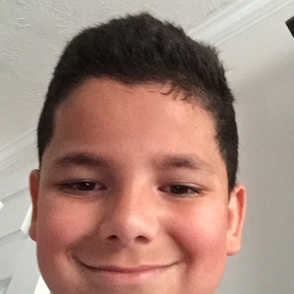 Profile Picture of Omar Osorio (@omarosorio120) on Poshmark