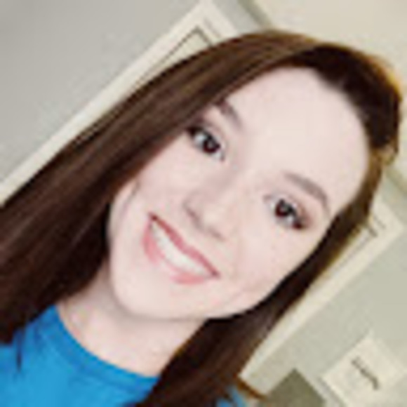 Maddy Epley - Poshmark Profile Picture of Maddy Epley (@madelineepley28) on Poshmark