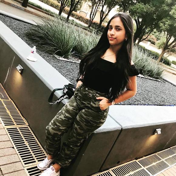 Profile Picture of Stacy Paz (@lohafunwz1995) on Poshmark