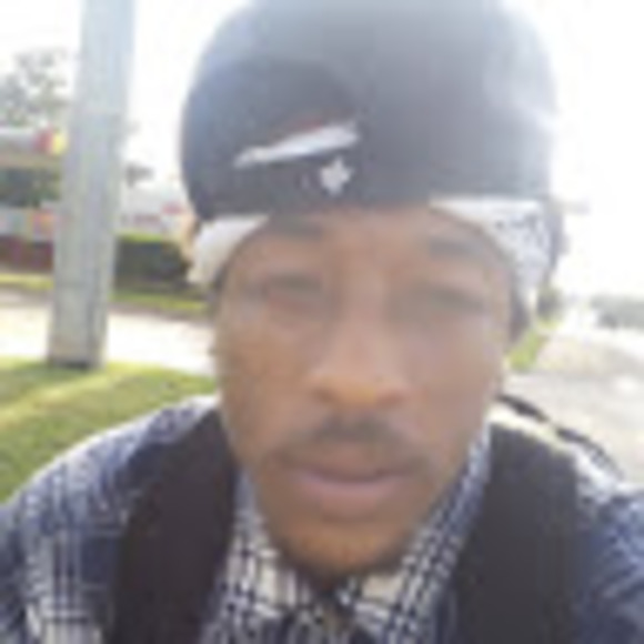 Profile Picture of Justin Mccloud (@passionlesf8) on Poshmark