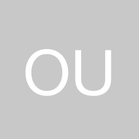 Profile Picture of Octavia Udolf (@octaviaudolf239) on Poshmark