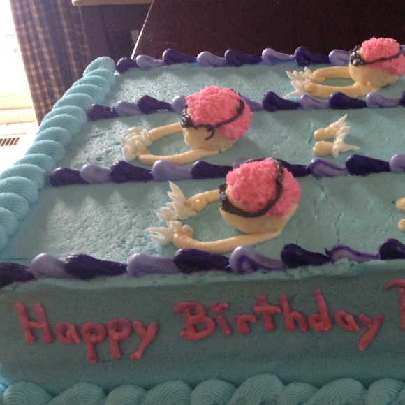 Profile Picture of Lori Bifarella (@penut64) on Poshmark