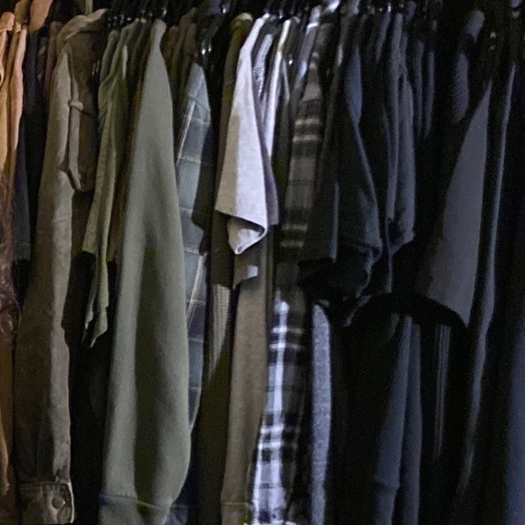 Profile Picture of Ray Phillips (@rayp3141) on Poshmark