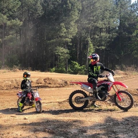 Profile Picture of Ray Willingham (@raywillingham) on Poshmark