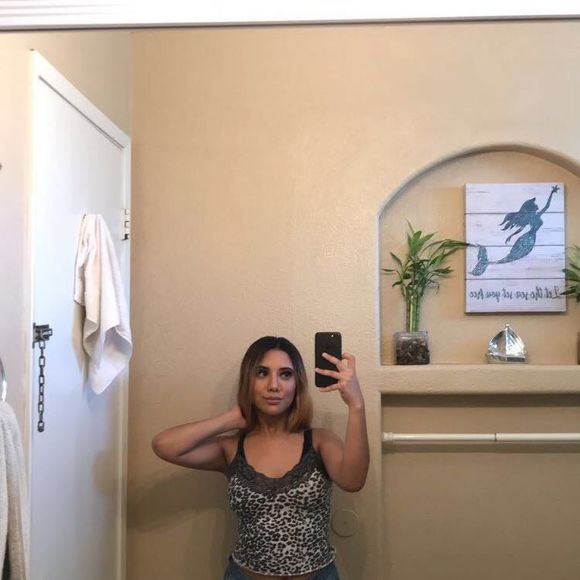 Profile Picture of Gisela Ramirez (@giselllaa_) on Poshmark