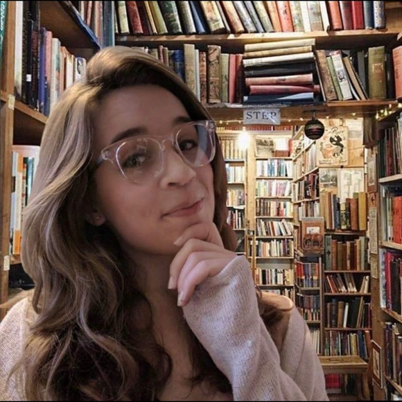 Profile Picture of Faith Bickner (@faithbickner) on Poshmark