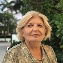 Profile Picture of LYNETTE LONG (@eve_lynette) on Twitter