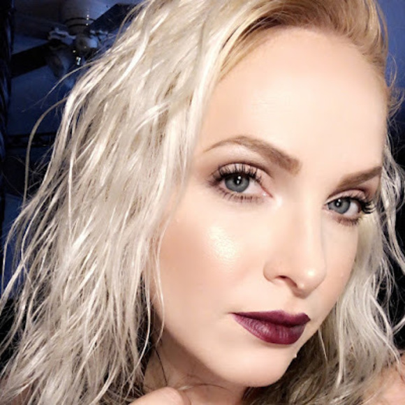 Profile Picture of Arleena Neitman (@86declady) on Poshmark