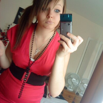 Profile Picture of Danielle Middleton (@Dannieyx3Dwayne) on Twitter