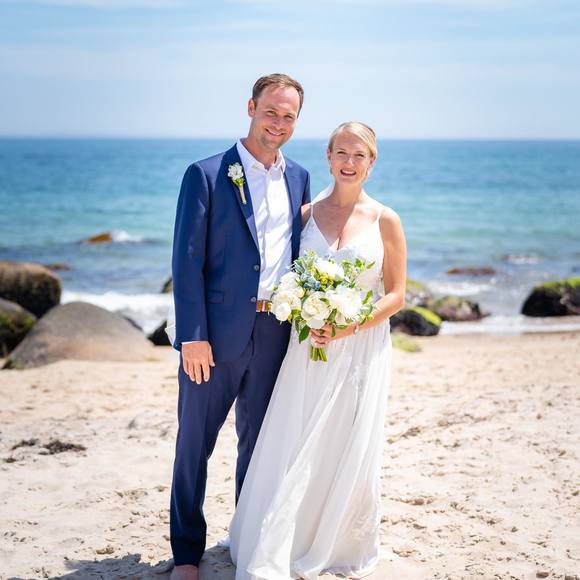 Profile Picture of Carisa Hogberg (@chogberg) on Poshmark