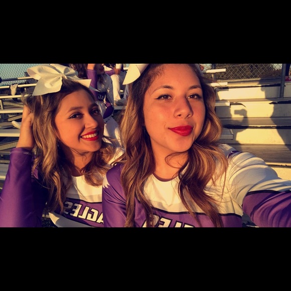 Profile Picture of Josie Monroy (@josiemonroy) on Poshmark