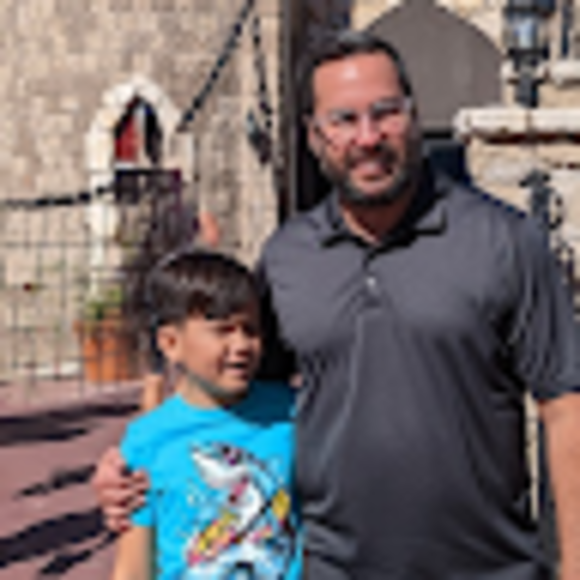 Profile Picture of Aaron Zillner (@amzillner) on Poshmark