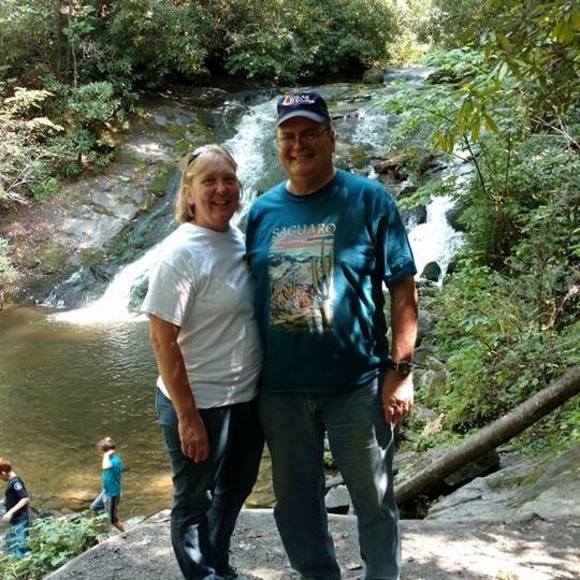 Profile Picture of Cris Blackford fenimore (@crisfeni) on Poshmark