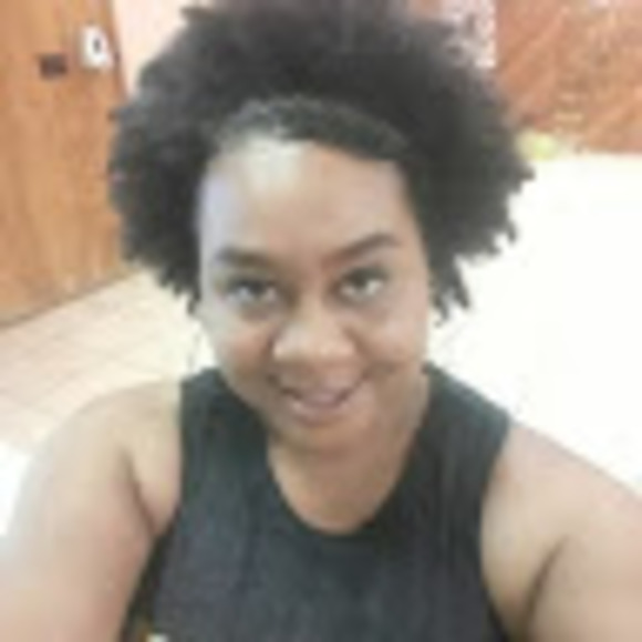 Profile Picture of Myoungmay (@myoungmay16) on Poshmark