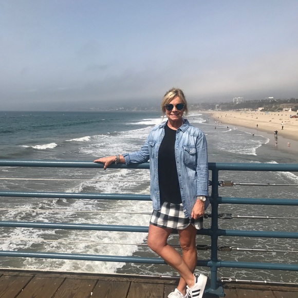 Profile Picture of Pam Grant (@pamsid4) on Poshmark