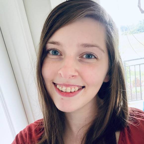 Profile Picture of Karlyn Studebaker (@karlyn_s) on Poshmark