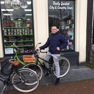 Profile Picture of Shaun (@shaunatherton) on Instagram