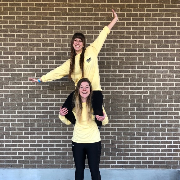 Profile Picture of Allison Zuerlein (@azuerlein248) on Poshmark