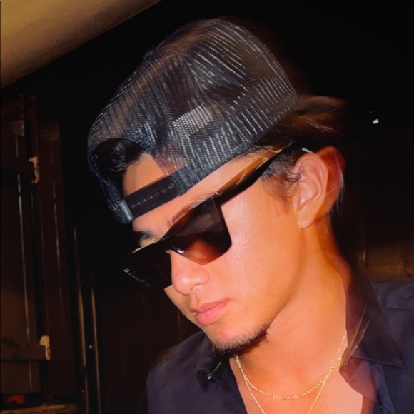 Cole Ichikawa - Poshmark Profile Picture of Cole Ichikawa (@coleichi) on Poshmark