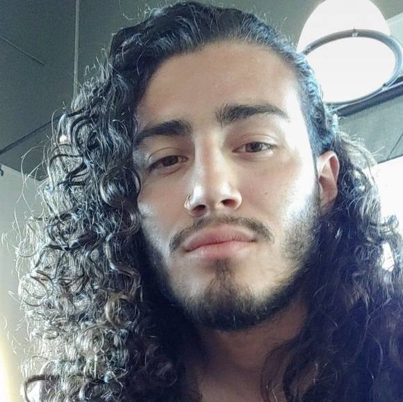 Profile Picture of Kenneth Sanchez (@kennethsanch576) on Poshmark