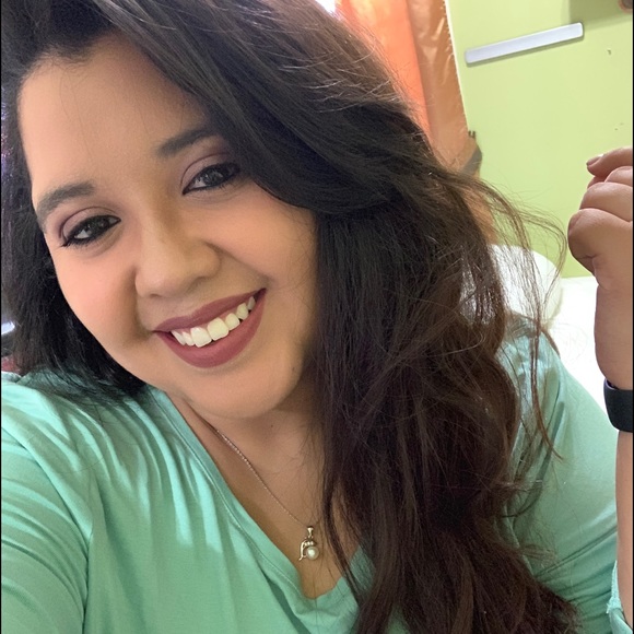 Profile Picture of Lupita Jagasia (@lupitaja23) on Poshmark