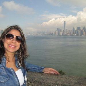 Profile Picture of Ana Lorena Toro (@lorenatl_) on Twitter