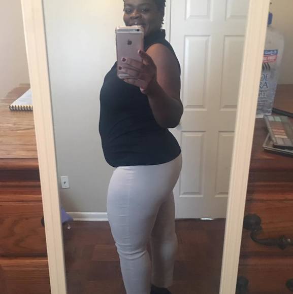 Profile Picture of Latesha Graham (@anne2001) on Poshmark