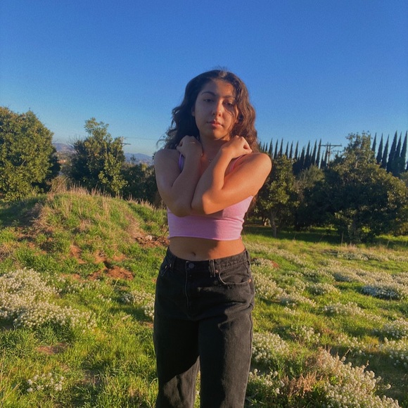 Profile Picture of Penelope Perez (@pennoel18) on Poshmark