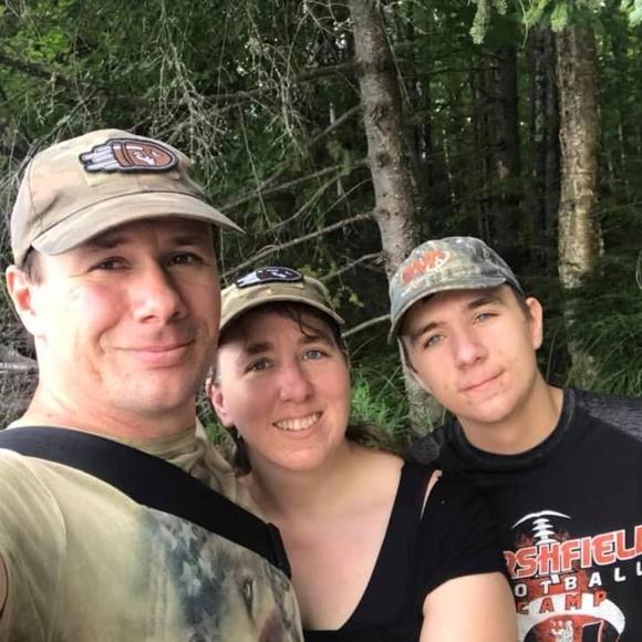 Profile Picture of Forest Lukes (@nobodyportant) on Poshmark