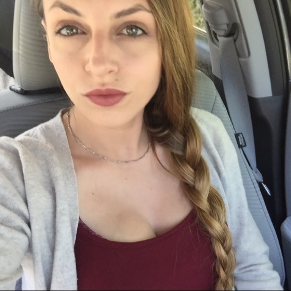 Profile Picture of Almira Gorinjac (@aligorinjac) on Poshmark