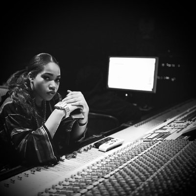 Profile Picture of Raina Simone X (@RSHonTheBeat) on Twitter