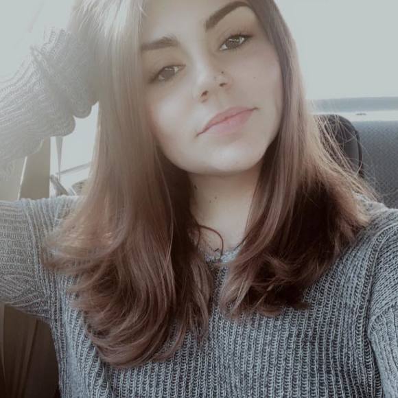 Profile Picture of Candice Mcclain (@candice534) on Poshmark
