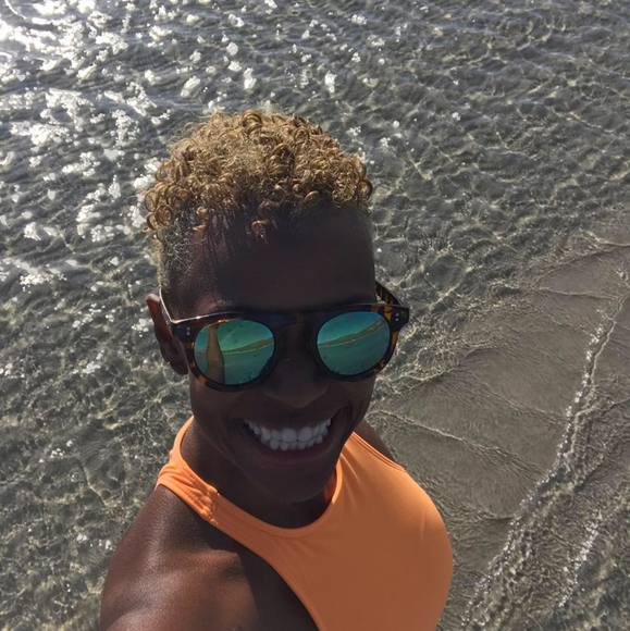 Profile Picture of Tennay Davis porter (@tennaydavis) on Poshmark