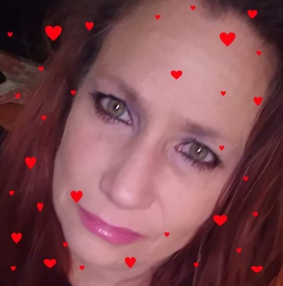 Profile Picture of Samantha Cundy (@scundy1975) on Poshmark