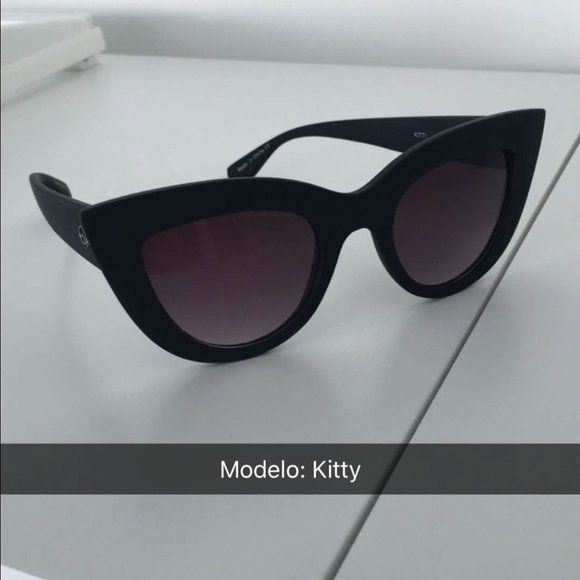 Profile Picture of Gaby Docampo (@gabydocampo) on Poshmark