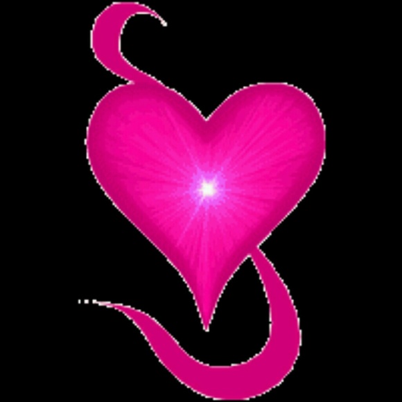 Profile Picture of Amanda Treadaway (@astone7896) on Poshmark