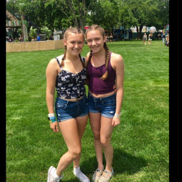 Profile Picture of Diana Angello (@angellodiana032) on Poshmark