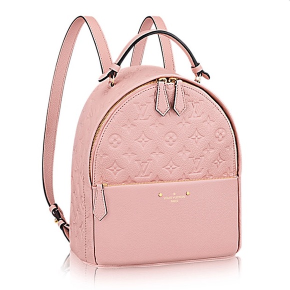 Profile Picture of Alice Chan (@stargil2989) on Poshmark