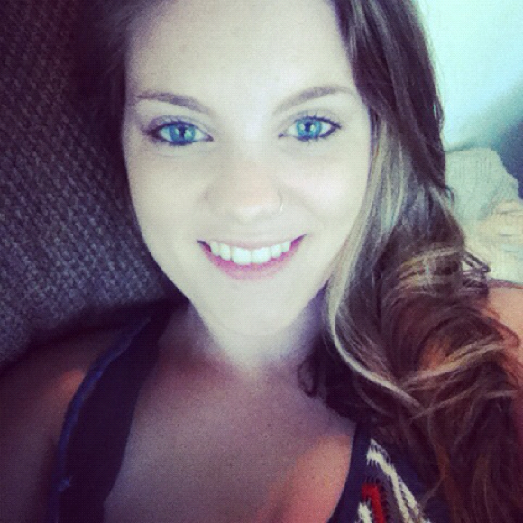Profile Picture of Amanda Kearney (@amandahuntk) on Poshmark