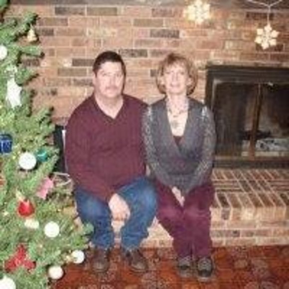 Profile Picture of Bruce Hoffman (@bdhoffman47) on Poshmark
